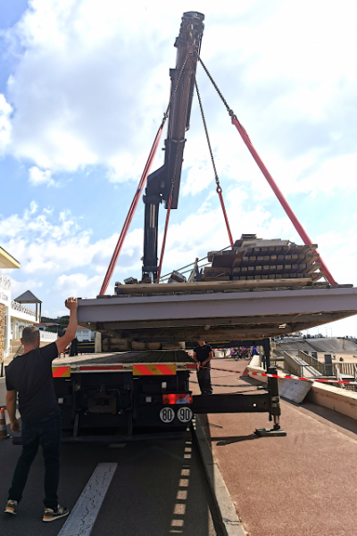 Déchargement cabane de plage